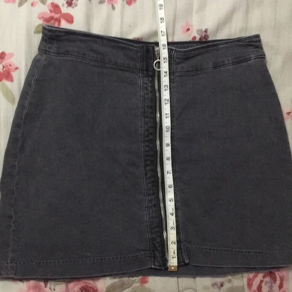 Zip up dark gray skirt - Picture 7 of 7